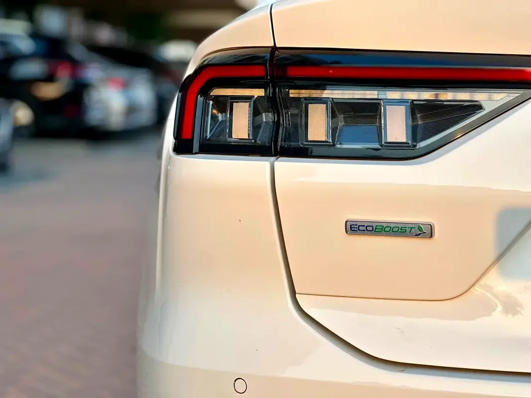 Ford Taurus 2.0 AT (232 حصان) - 17