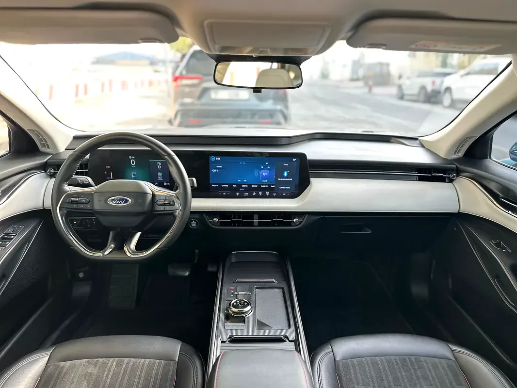Ford Taurus 2.0 AT (232 حصان) - 15