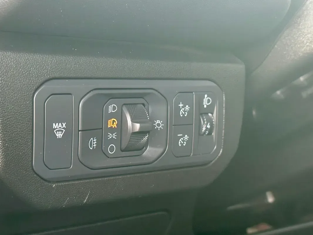 Ford Taurus 2.0 AT (232 حصان) - 13
