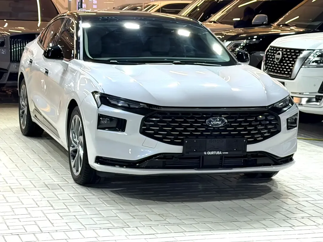 Ford Taurus 2.0 AT (239 hp)