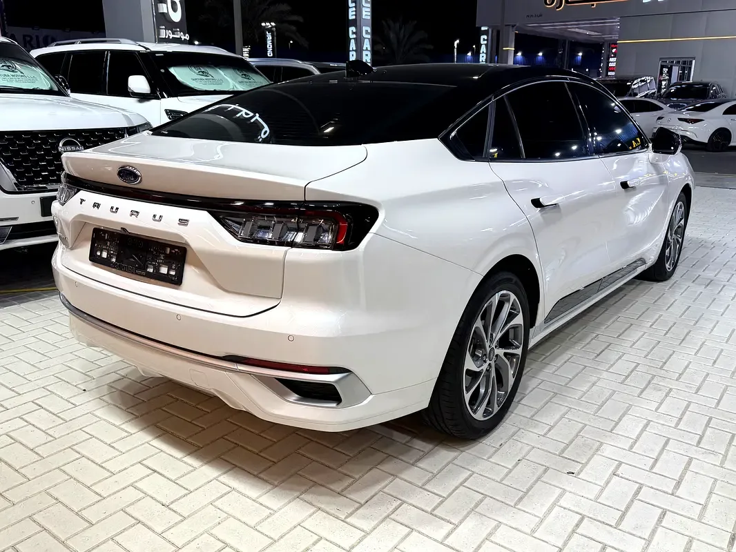 Ford Taurus 2.0 AT (239 hp) - 8