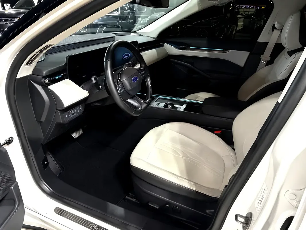 Ford Taurus 2.0 AT (239 hp) - 10