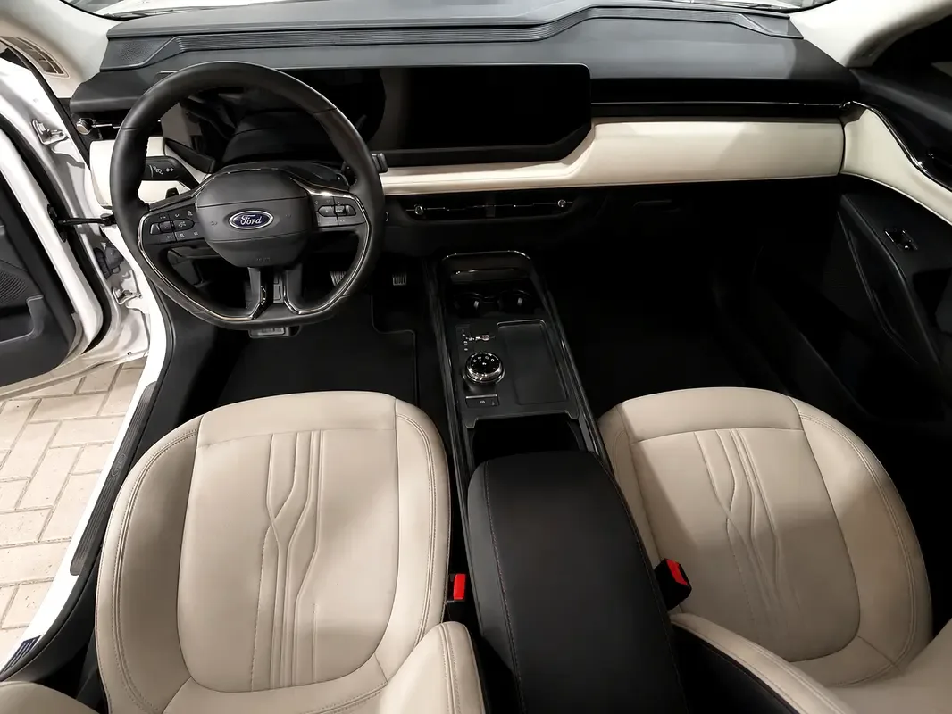 Ford Taurus 2.0 AT (239 hp) - 11