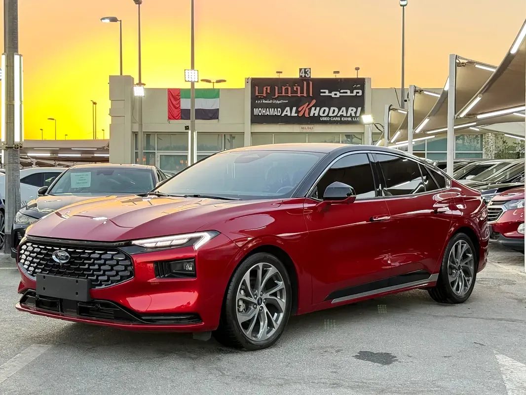 Ford Taurus 2.0 AT (239 hp)