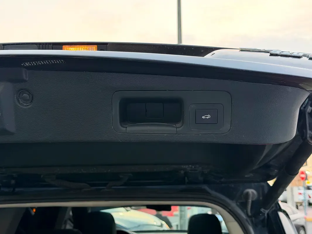 GAC GS8 2.0 AT (201 hp) - 13