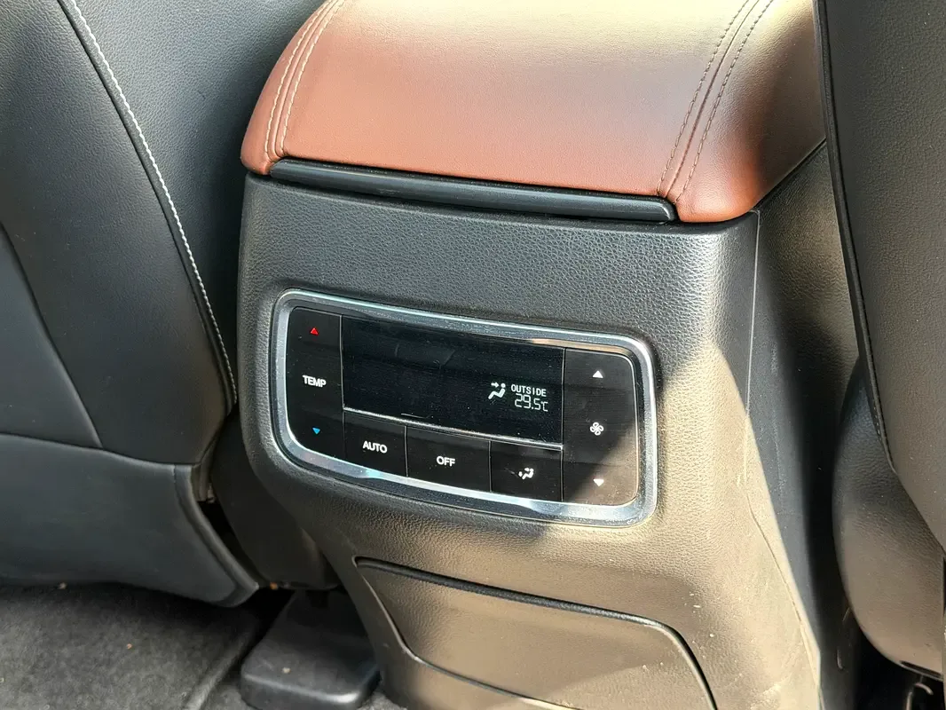 GAC GS8 2.0 AT 4WD (201 حصان) - 18