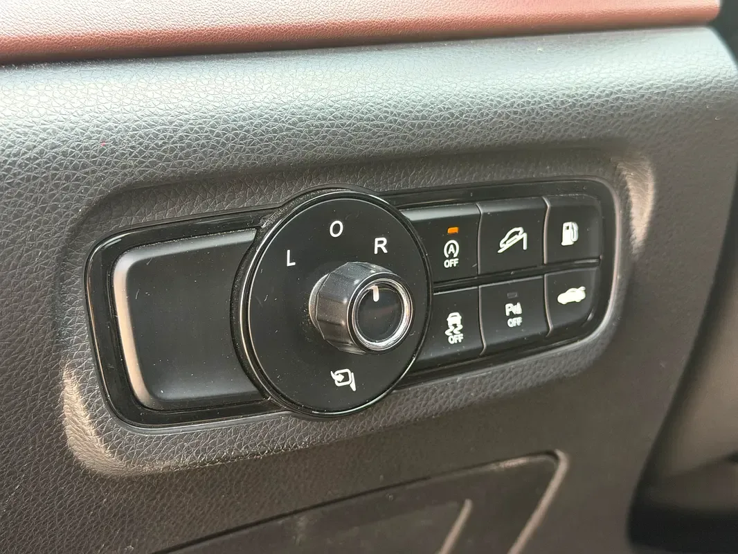 GAC GS8 2.0 AT 4WD (201 حصان) - 16
