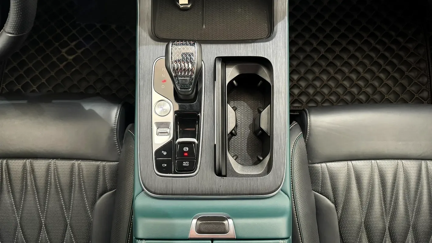 GAC GS8 2.0 AT 4WD (252 hp) - 14
