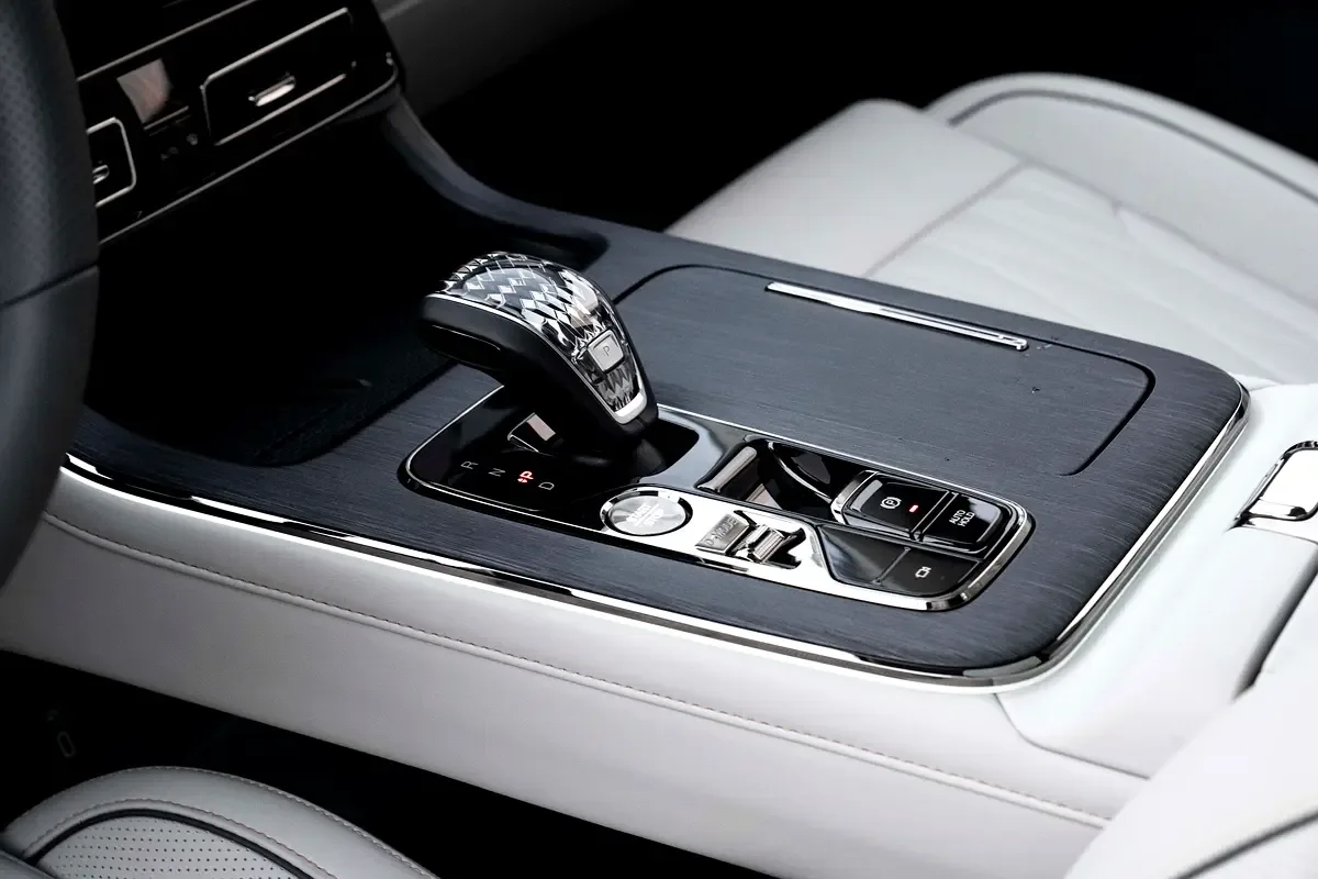GAC GS8 2.0 AT AWD (231 hp) - 10