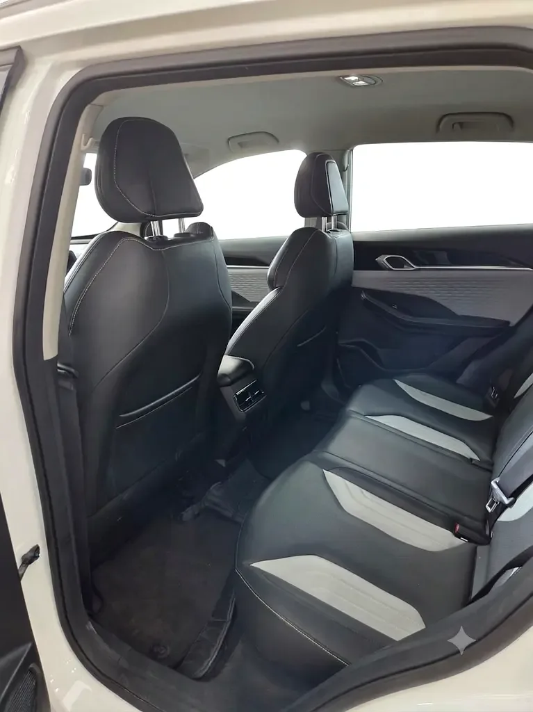 Geely Coolray 1.5 (150 hp) gasoline, robot, front drive - 7