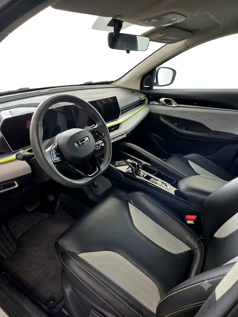 Geely Coolray 1.5 (150 hp) gasoline, robot, front drive - 6