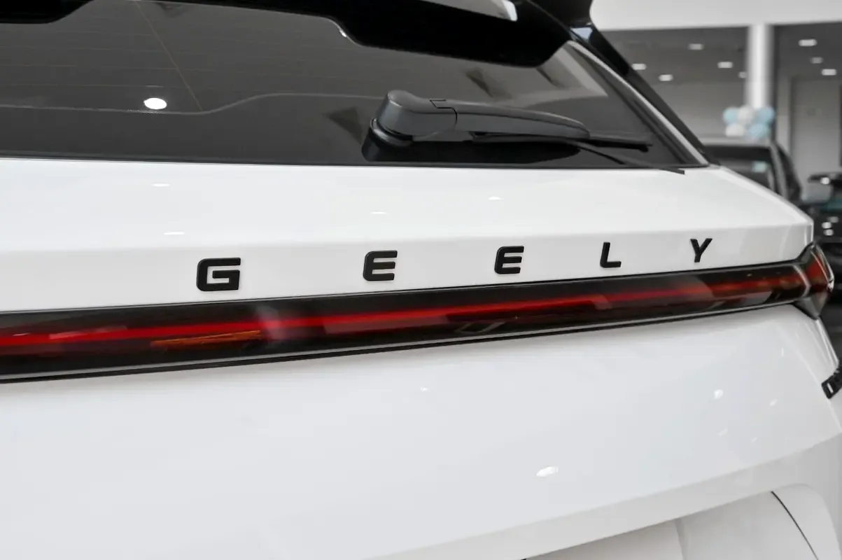 Geely Coolray 1.5 AMT (147 حصان) - 7