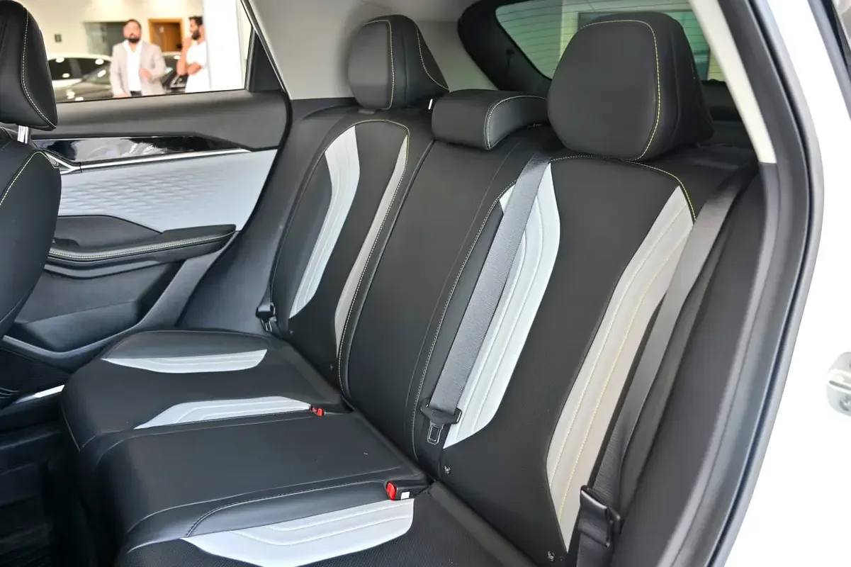Geely Coolray 1.5 AMT (147 حصان) - 15