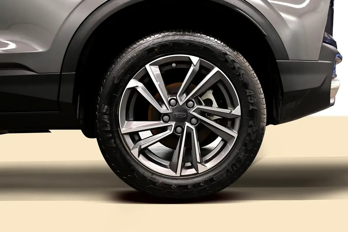 Geely Coolray 1.5 AMT (147 حصان) - 5