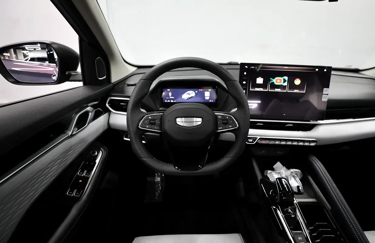 Geely Coolray 1.5 AMT (147 حصان) - 15