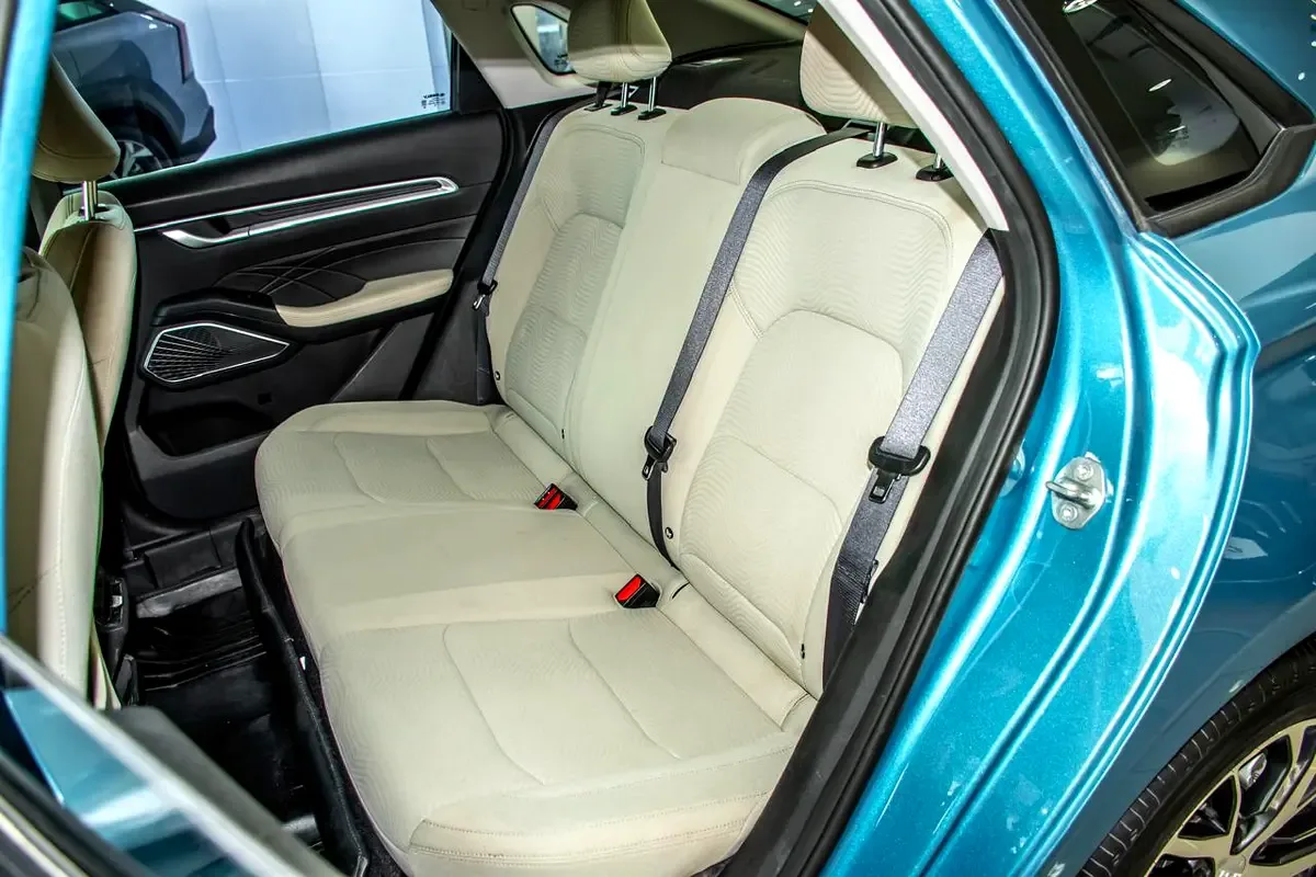Geely Emgrand 1.5 AMT (181 hp) - 11