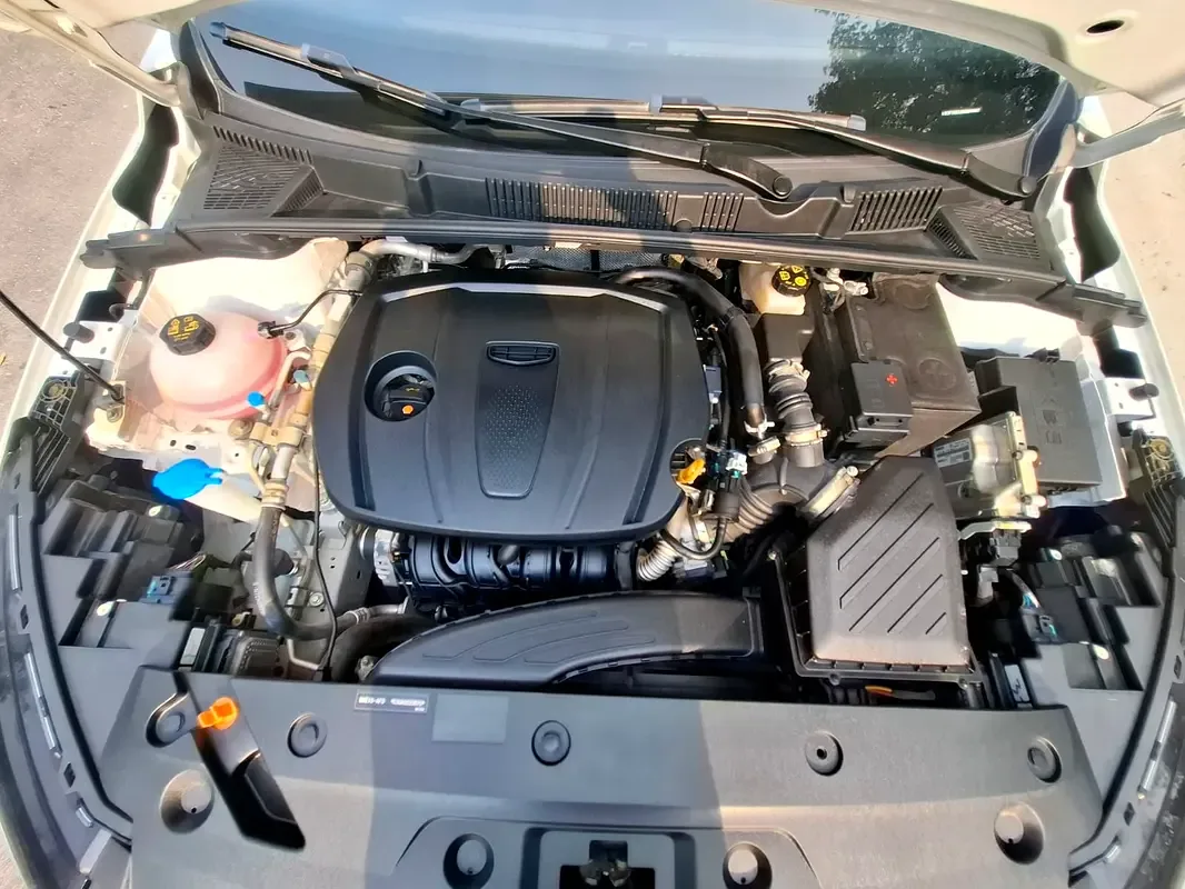 Geely Emgrand 1.5 AMT (181 حصان) - 13