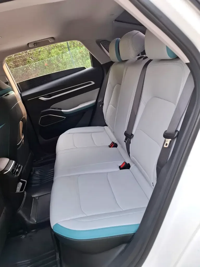 Geely Emgrand 1.5 AMT (181 حصان) - 12