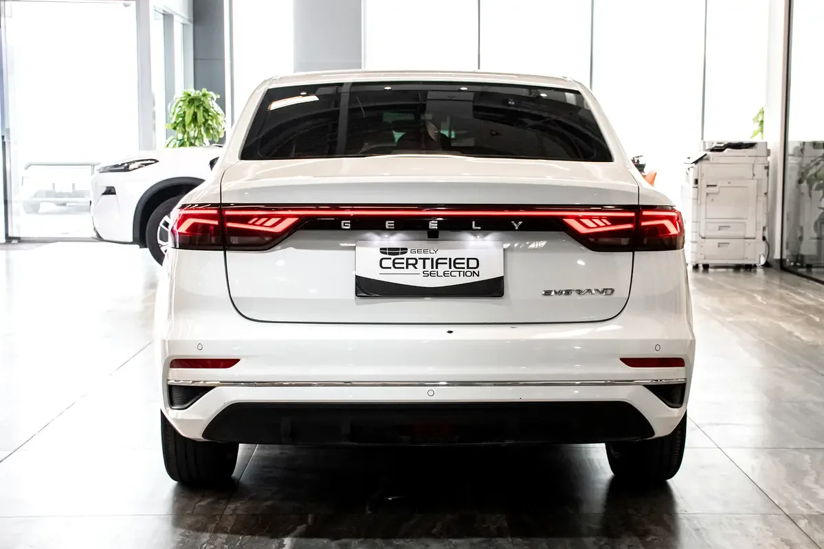 Geely Emgrand 1.5 AMT (181 hp) - 13