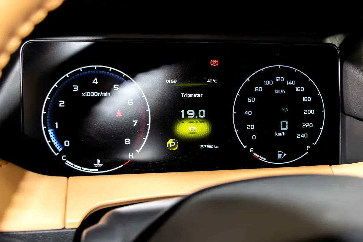 Geely Okavango 2.0 AMT (200 حصان) - 11