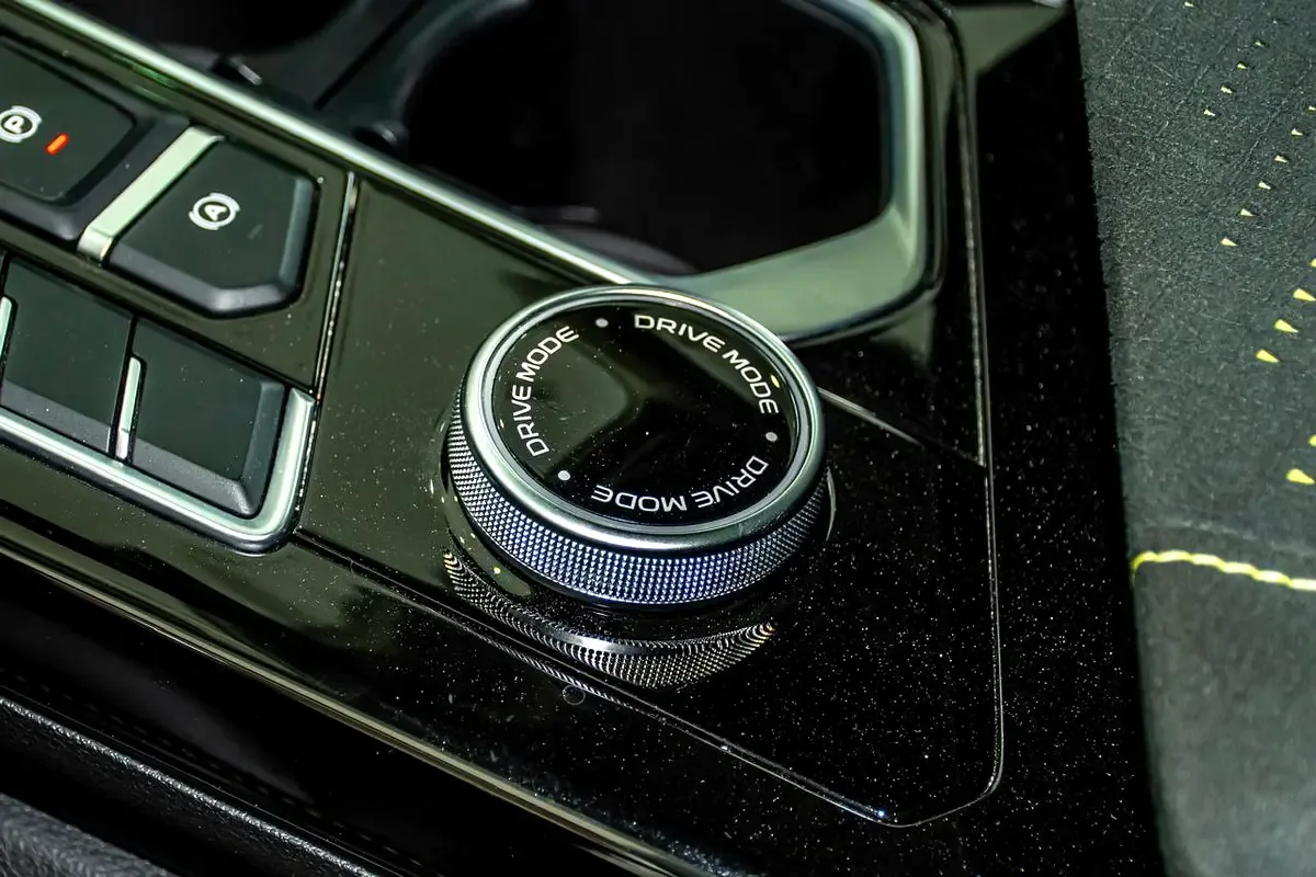 Geely Tugella 2.0 AT 4WD (238 hp) - 14