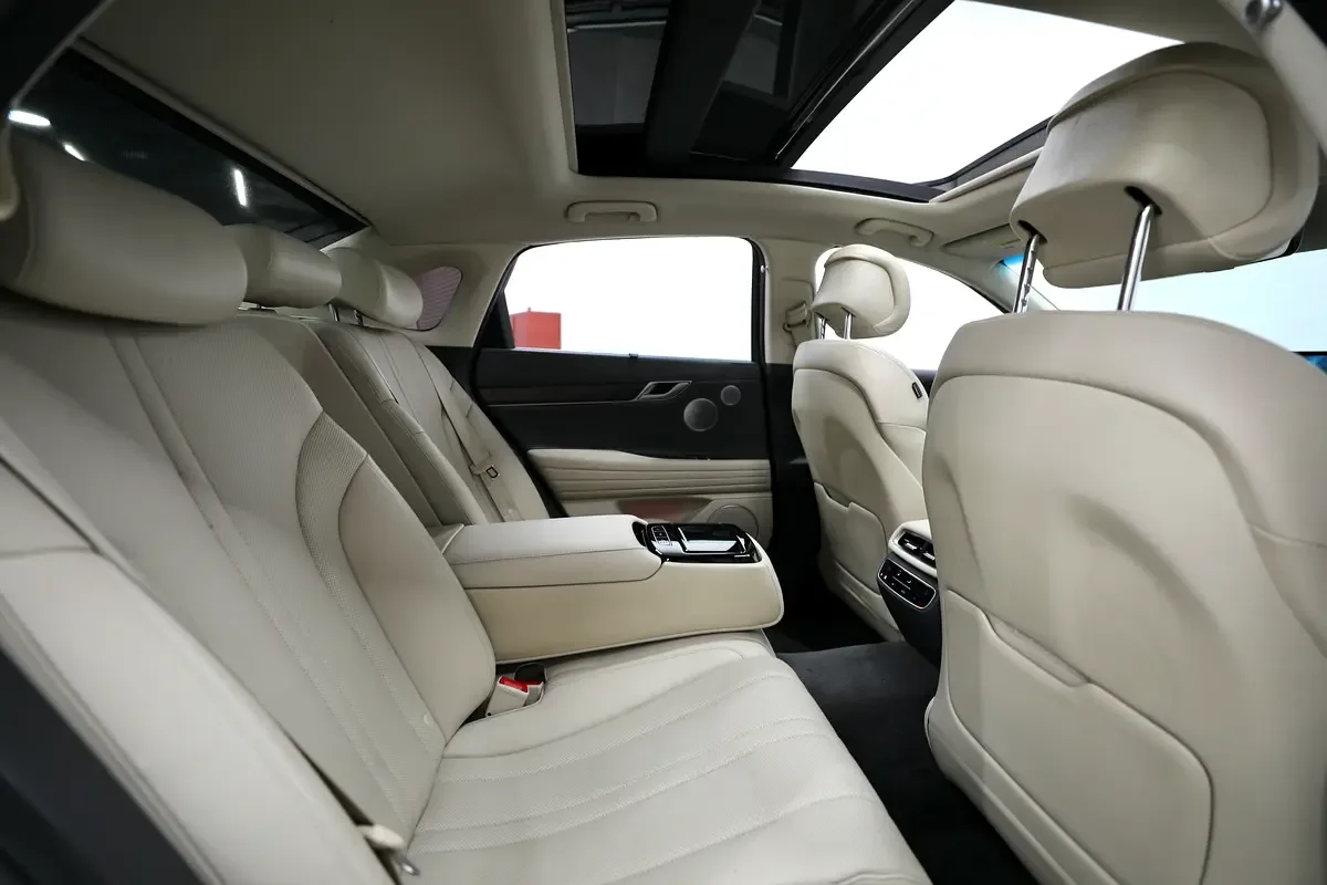 Genesis G80 2.5 AT AWD (304 حصان) - 8