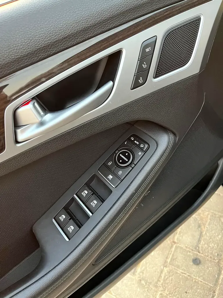 Genesis G80 3.3 AT AWD (370 hp) - 12