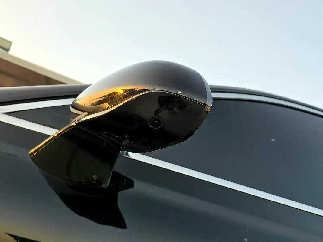 Genesis G90 3.5 AT 4WD (380 hp) - 14