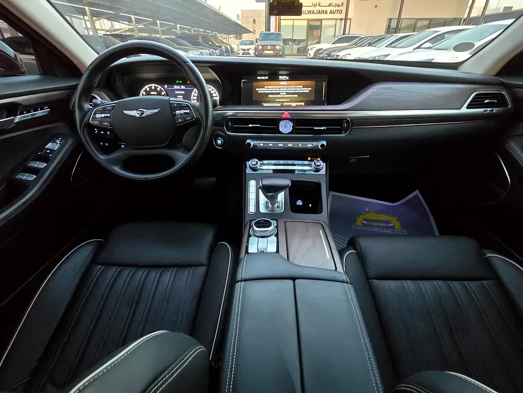 Genesis G90 3.5 AT 4WD (380 hp) - 17