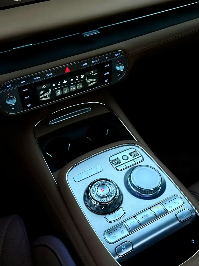 Genesis G90 3.5 AT RWD (415 hp) - 4