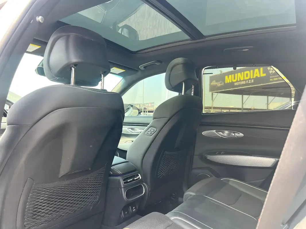Genesis GV70 2.5 AT (304 hp) - 9