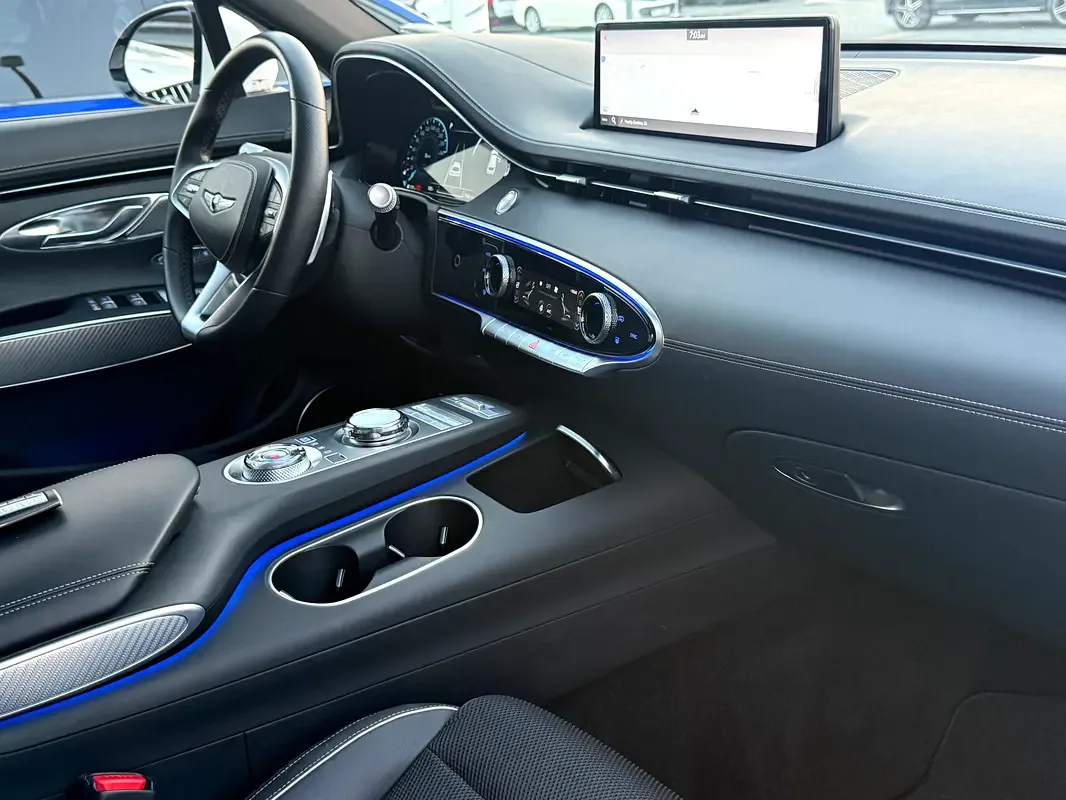 Genesis GV70 2.5 AT 4WD (304 حصان) - 11
