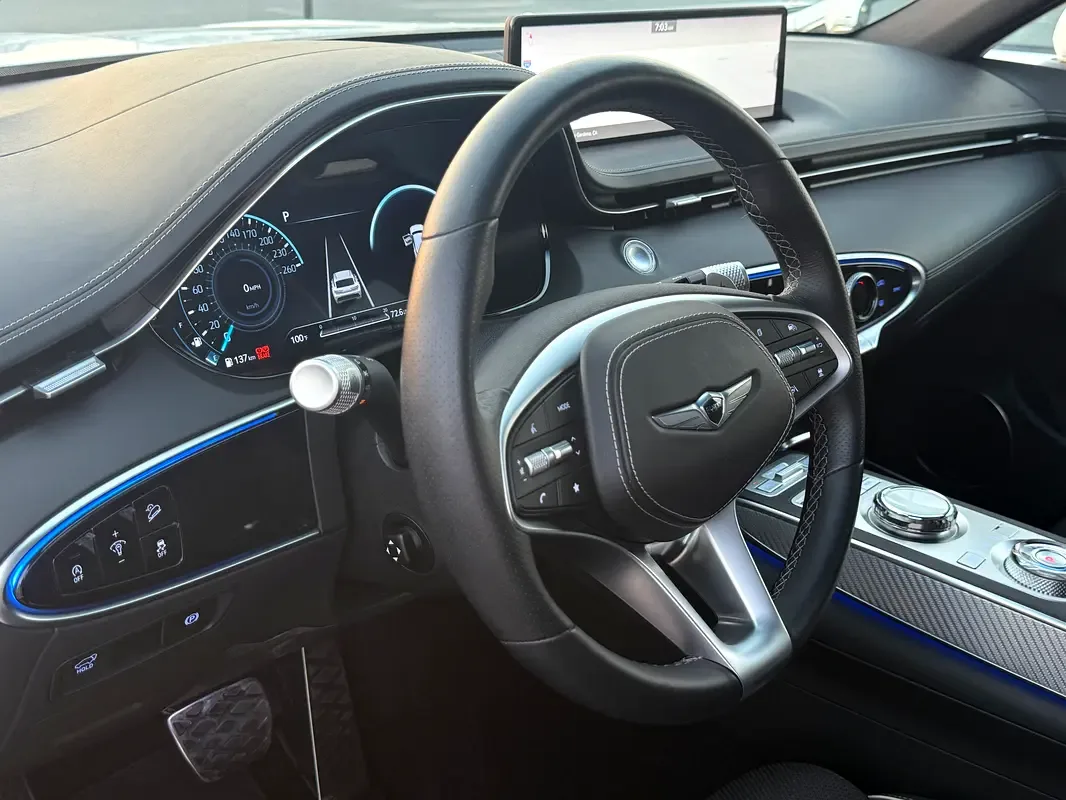 Genesis GV70 2.5 AT 4WD (304 حصان) - 9