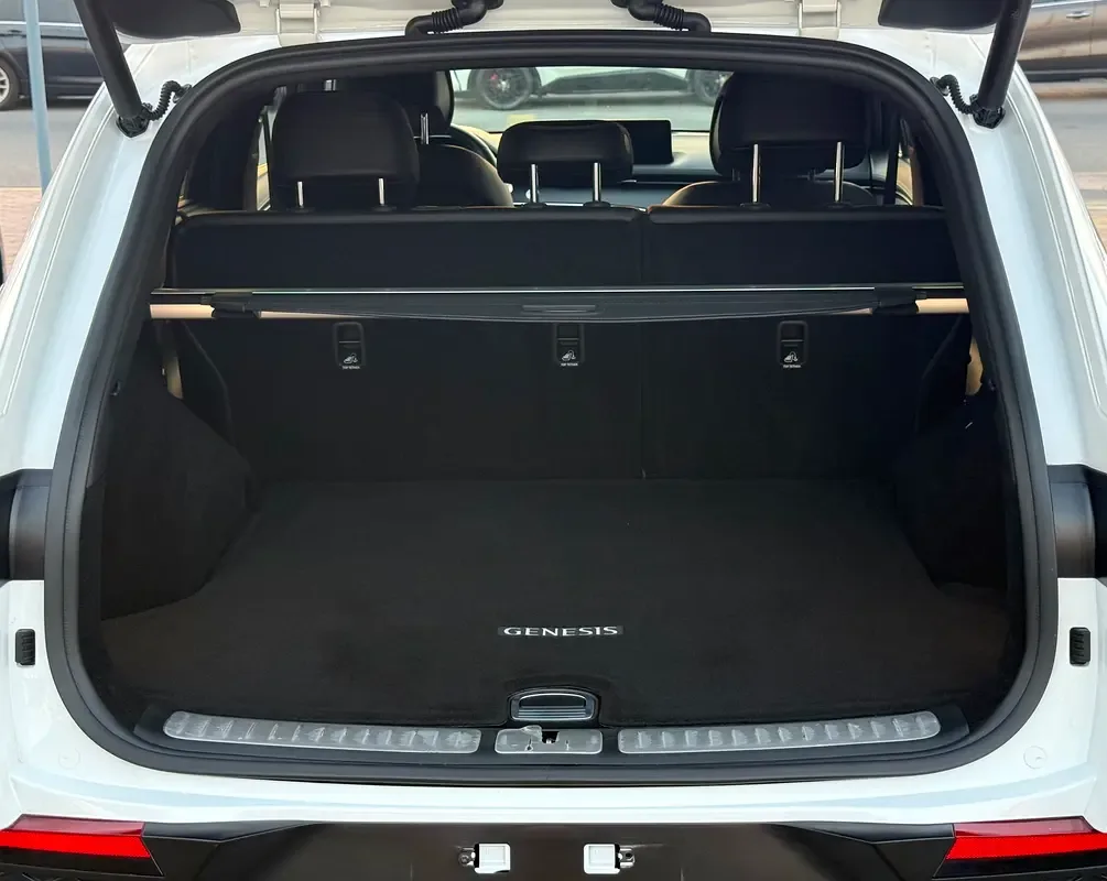 Genesis GV70 2.5 AT 4WD (304 حصان) - 15