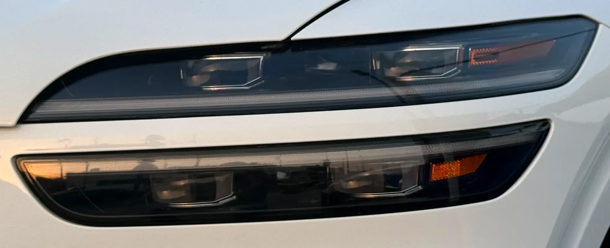Genesis GV70 2.5 AT 4WD (304 حصان) - 18