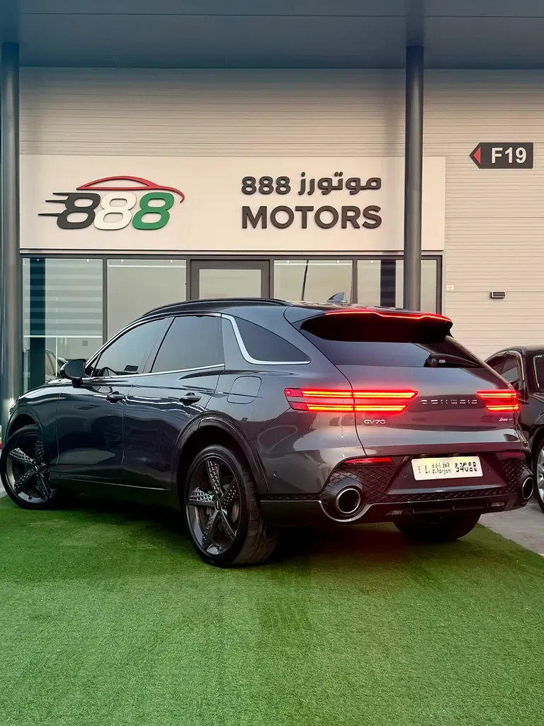 Genesis GV70 3.5 AT 4WD (379 hp) - 3