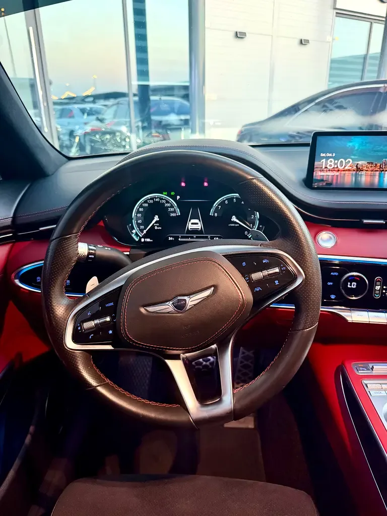 Genesis GV70 3.5 AT 4WD (379 hp) - 6