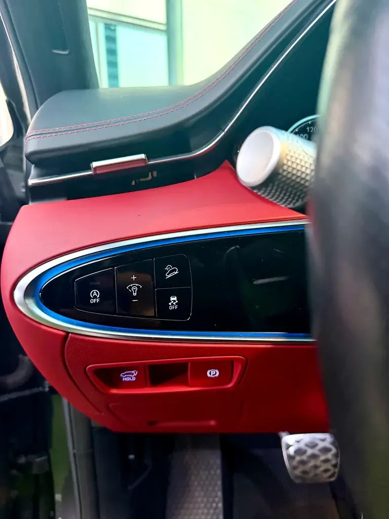 Genesis GV70 3.5 AT 4WD (379 hp) - 9