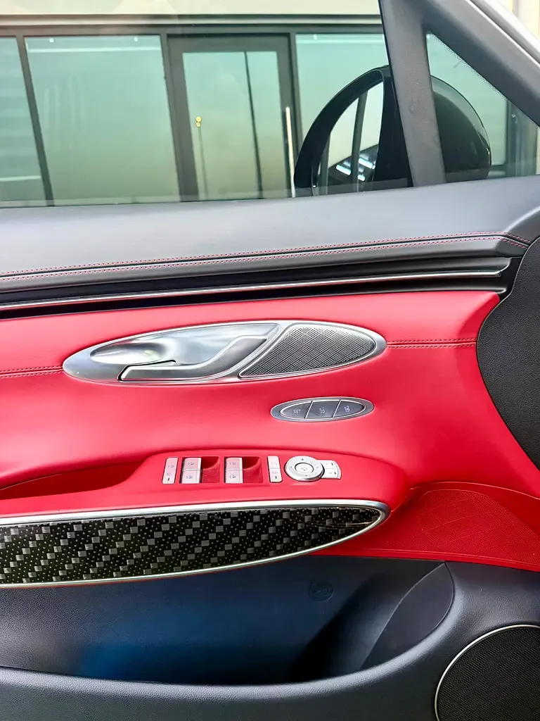Genesis GV70 3.5 AT 4WD (379 hp) - 8