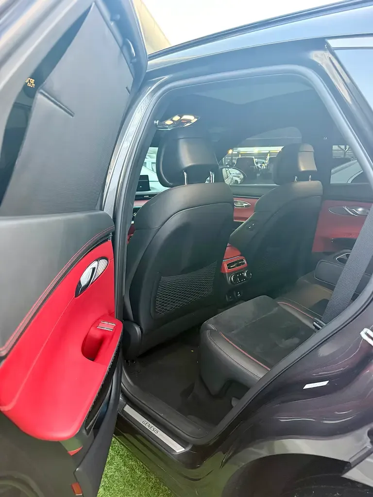 Genesis GV70 3.5 AT 4WD (379 hp) - 13