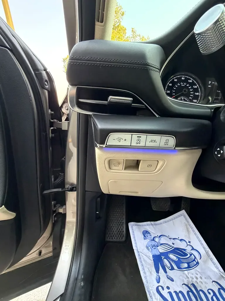 Genesis GV80 2.5 AT 4WD (304 حصان) - 12