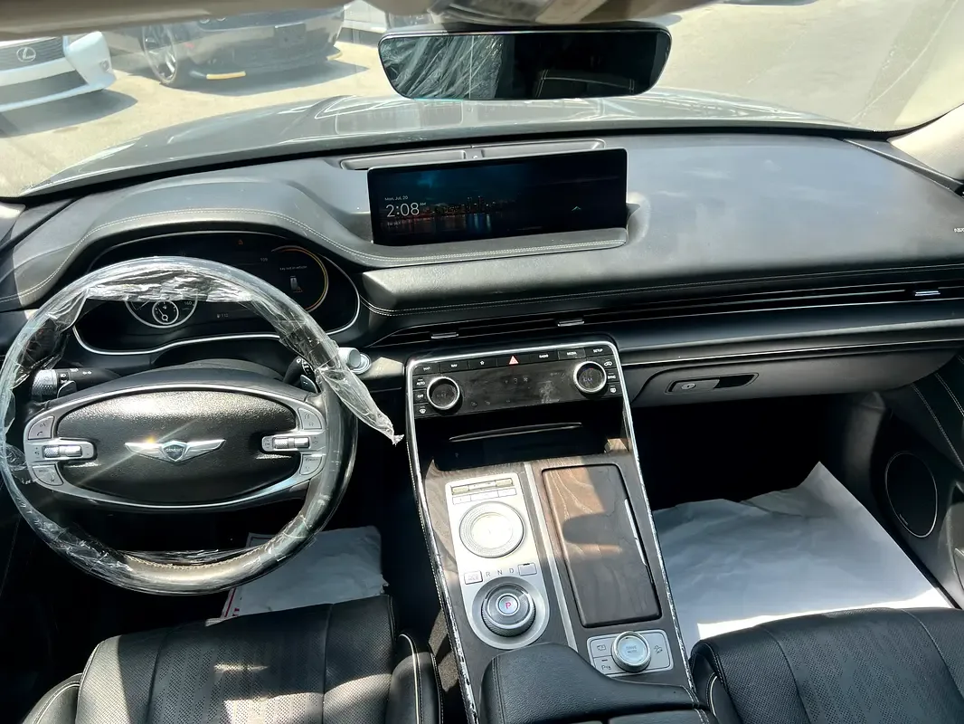 Genesis GV80 2.5 AT 4WD (304 hp) - 10