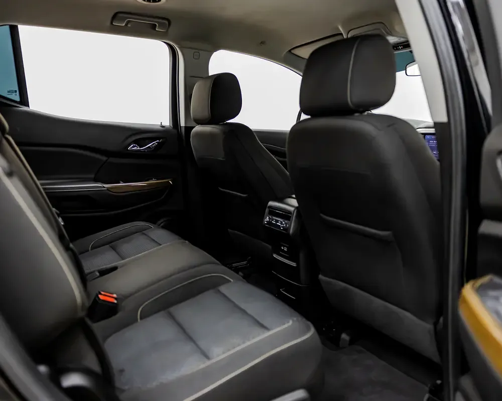 GMC Acadia 2.0 AT (228 حصان) - 18