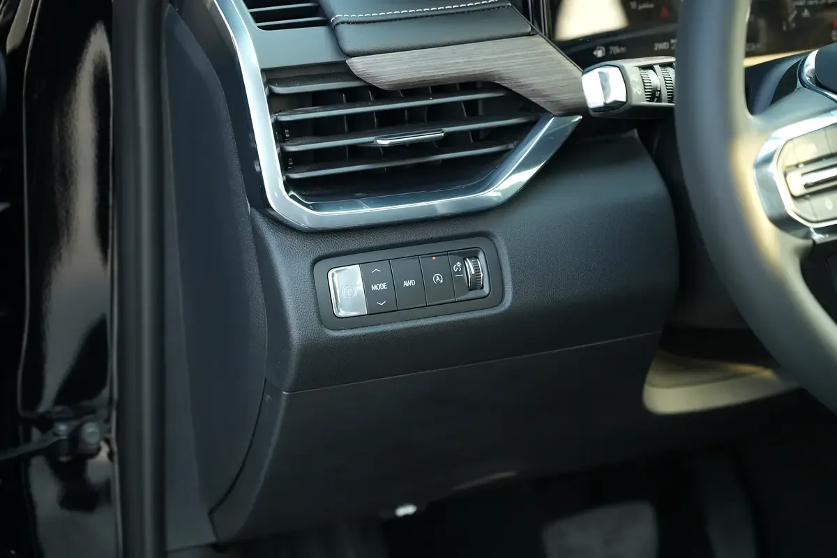 GMC Acadia 2.5 AT (328 hp) - 12