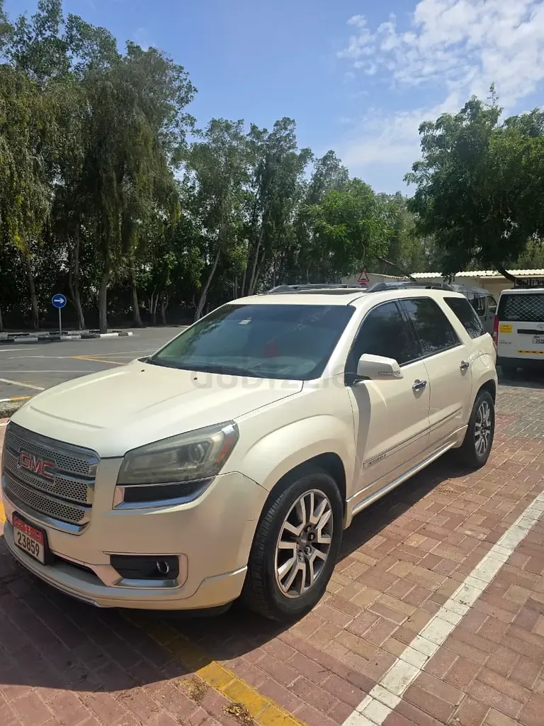 GMC Acadia 3.6 AT 4WD (281 hp)