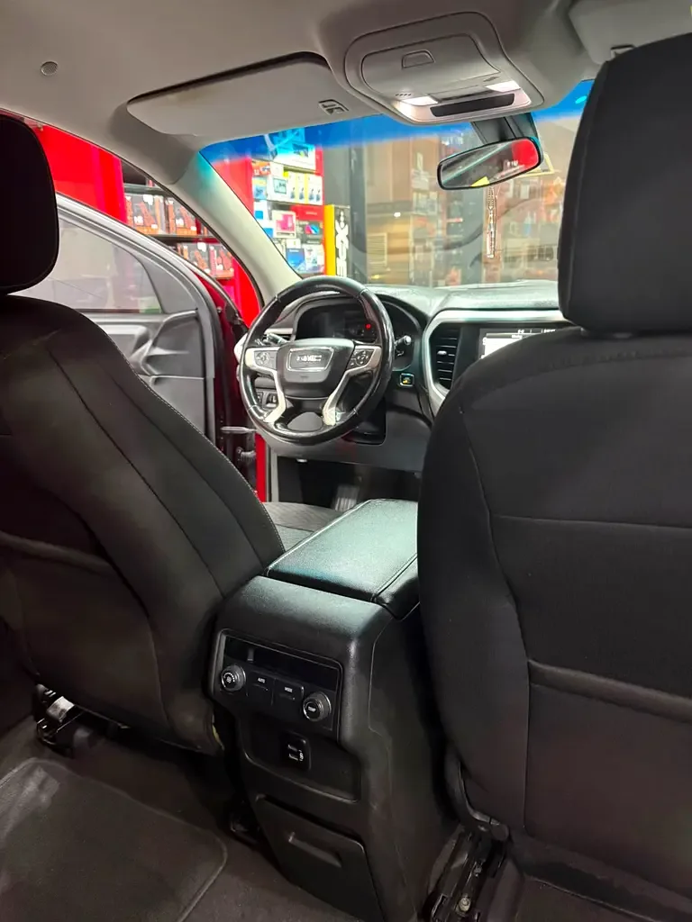GMC Acadia 3.7 AT (310 hp)