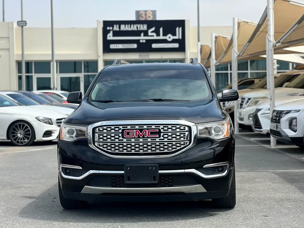 GMC Acadia 3.7 AT (310 حصان) - 3