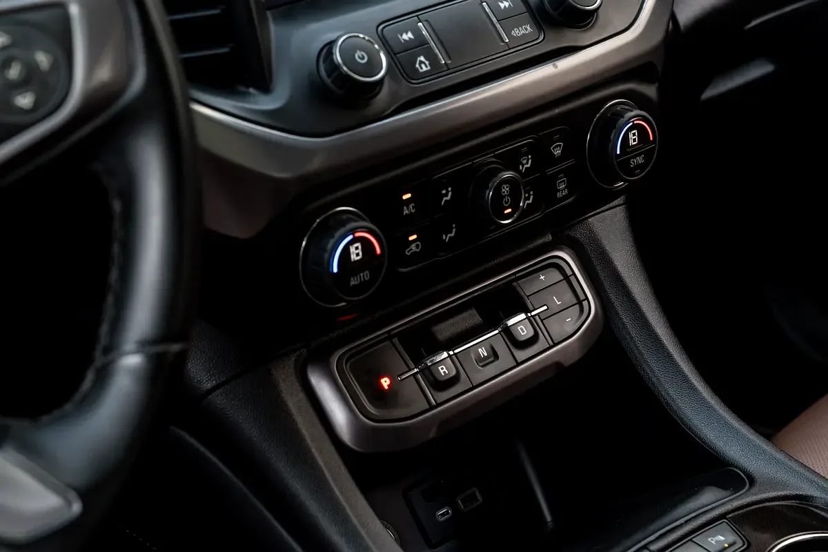 GMC Acadia 3.7 AT (310 hp) - 10