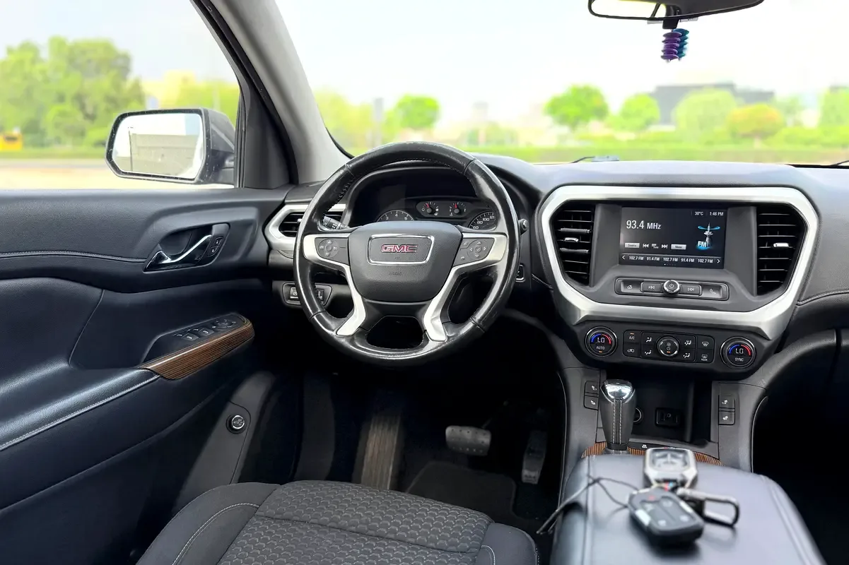 GMC Acadia 3.7 AT 4WD (310 hp) - 17