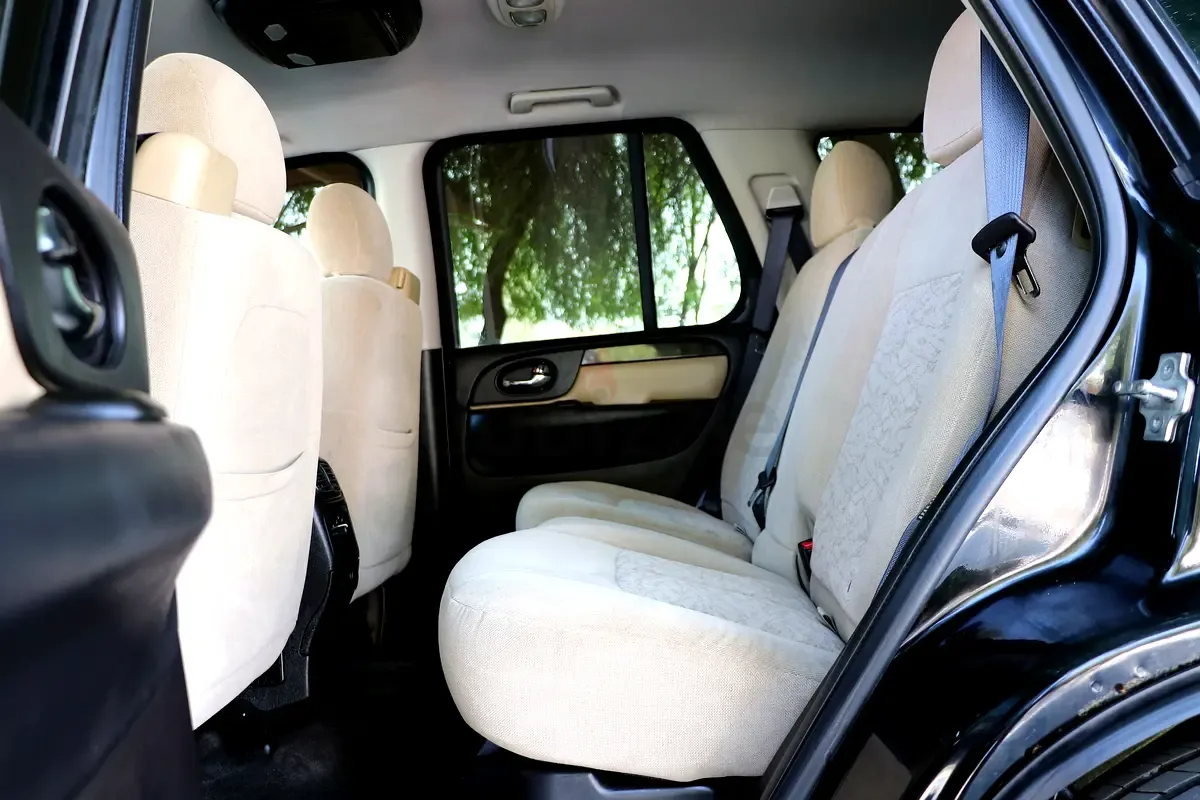 GMC Envoy 4.2 AT XUV 4WD (295 hp) - 11